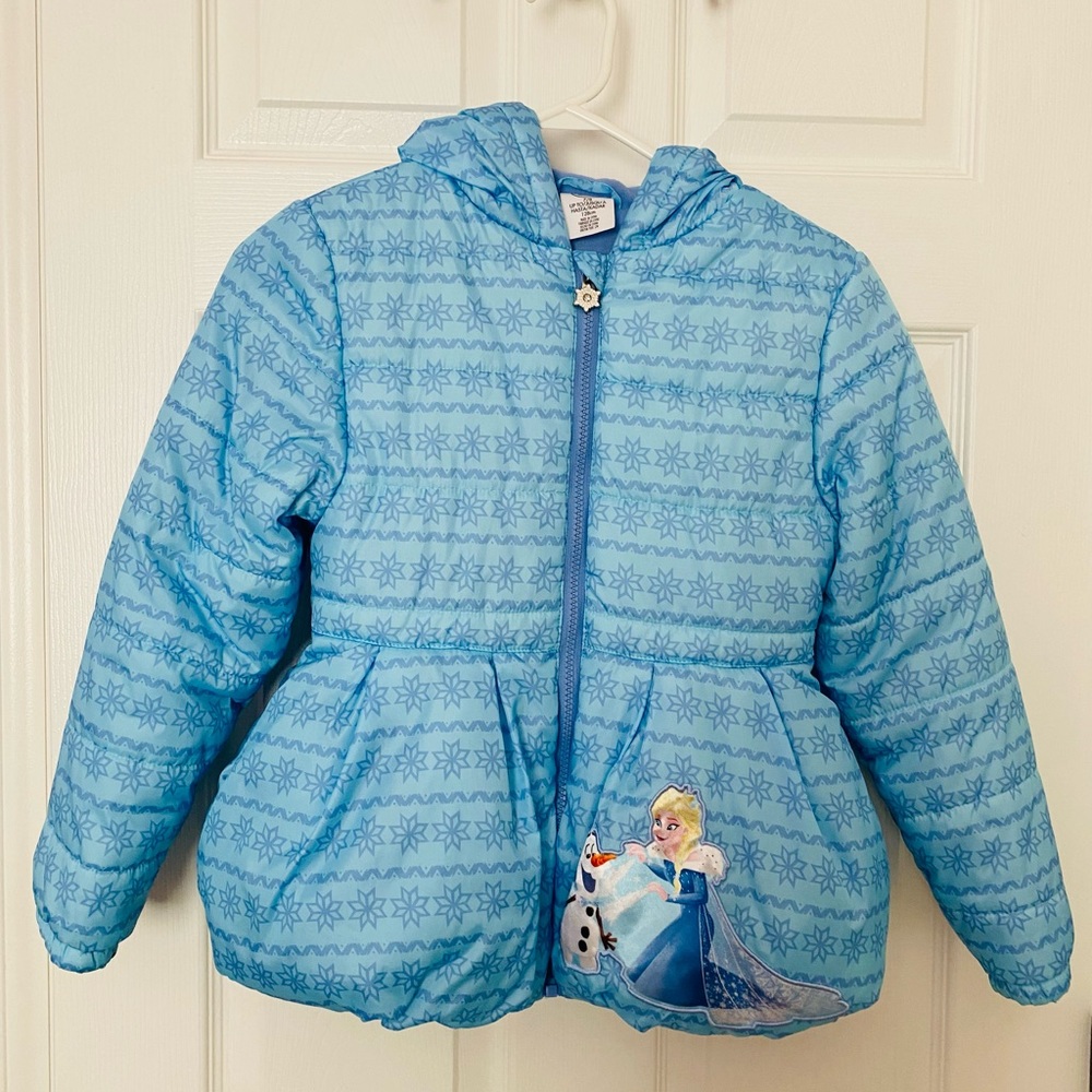 Disney collection. Puffer jacket size 7-8